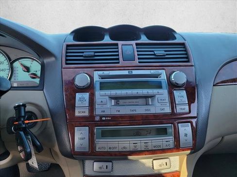 Used 2006 Toyota Solara SLE image 20