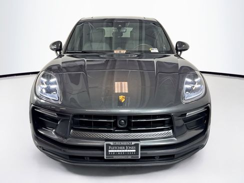 Certified 2025 Porsche Macan AWD/4WD image 6