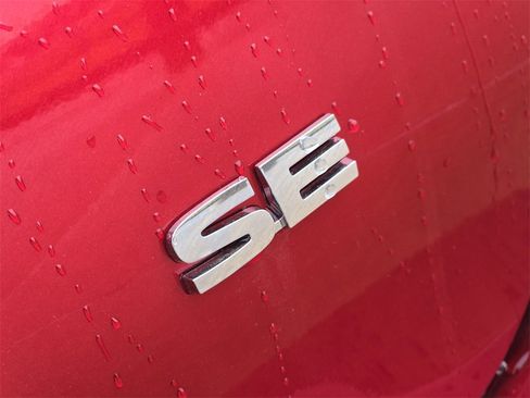 Used 2025 Mitsubishi Outlander SE image 31