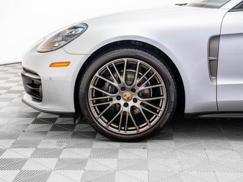 Certified 2022 Porsche Panamera 4 Platinum Edition image 37