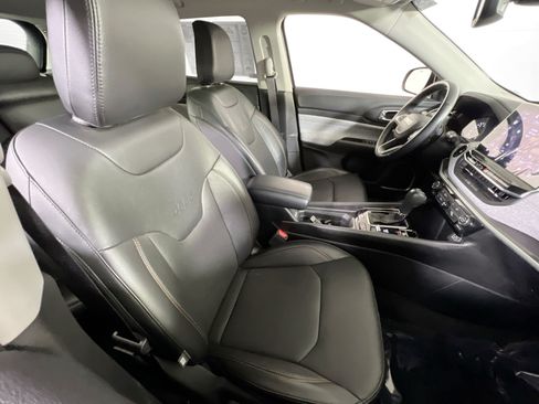 Used 2022 Jeep Compass Latitude AWD/4WD image 25