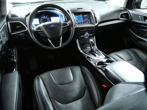 Certified 2018 Ford Edge Titanium w/ Equipment Group 301A AWD/4WD image 4