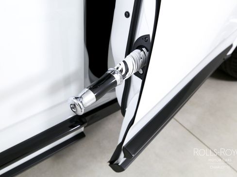 Used 2023 Rolls-Royce Cullinan Black Badge w/ Driver's Package image 26