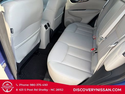 Certified 2022 Nissan Rogue Sport SL AWD/4WD image 31