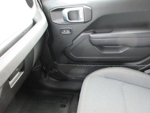 Used 2024 Jeep Gladiator Sport AWD/4WD image 34