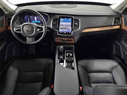 Certified 2023 Volvo XC90 B6 Core w/ Protection Package Premier image 16