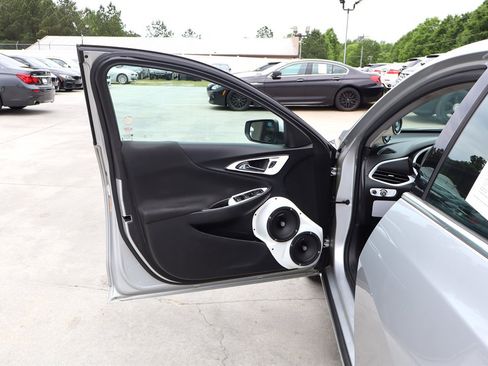Used 2017 Chevrolet Malibu LT FWD image 33
