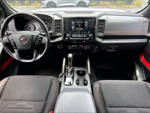 Used 2024 Nissan Frontier PRO-4X w/ Technology Package AWD/4WD image 8