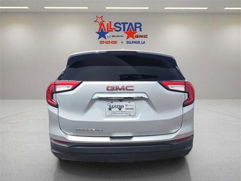 Used 2022 GMC Terrain SLE w/ Driver Convenience Package image 6
