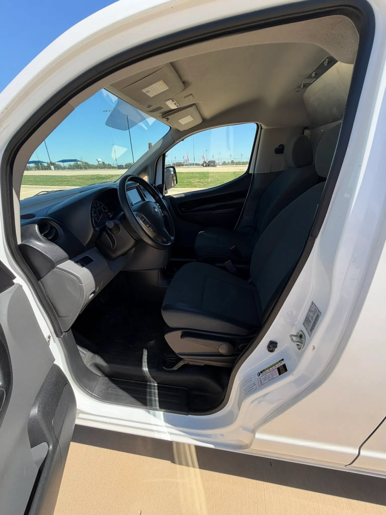 Used 2021 Nissan NV200 S FWD image 12