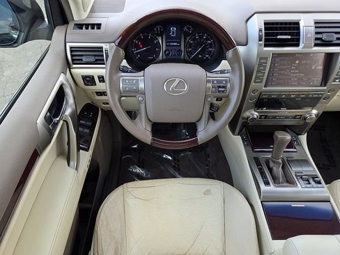 Used 2015 Lexus GX 460 w/ Premium Package AWD/4WD image 12