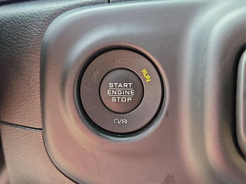 Used 2022 Jeep Wrangler Unlimited Rubicon 4xe w/ Safety Group AWD/4WD image 21