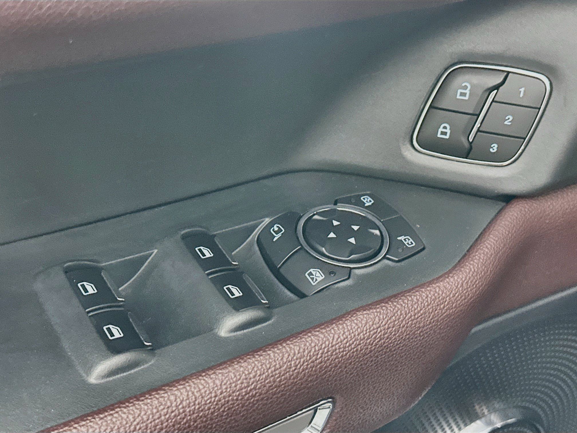 Used 2024 Ford Expedition Limited RWD image 15