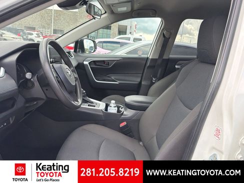 Certified 2025 Toyota RAV4 LE AWD/4WD image 11