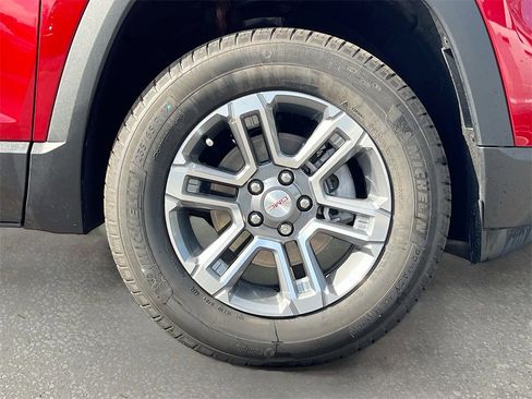 Used 2025 GMC Terrain Elevation image 28