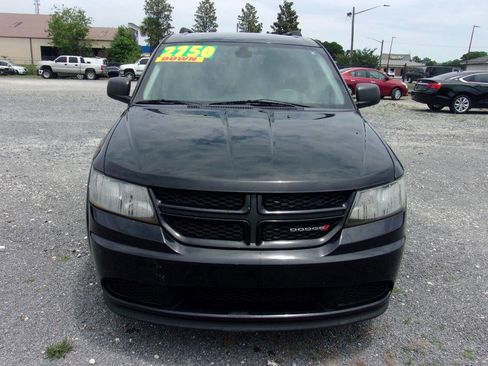 Used 2018 Dodge Journey SE w/ Popular Equipment Group FWD image 2