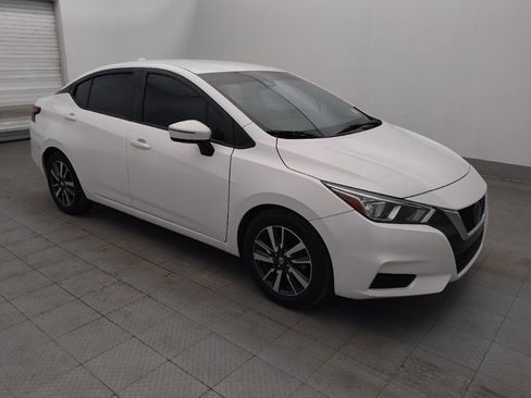 Used 2021 Nissan Versa SV FWD image 11