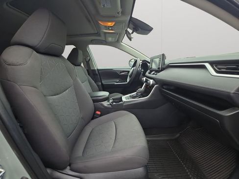 Certified 2021 Toyota RAV4 XLE w/ Convenience Package image 15