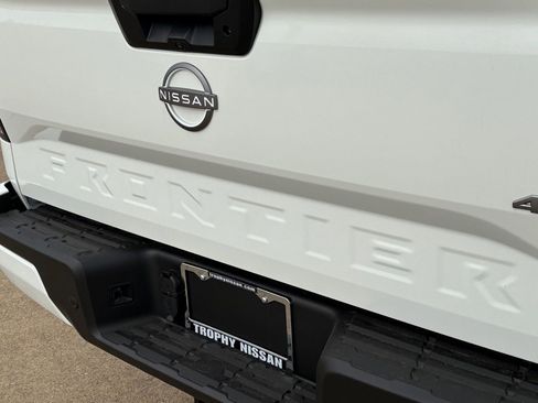 New 2026 Nissan Frontier SV AWD/4WD image 9