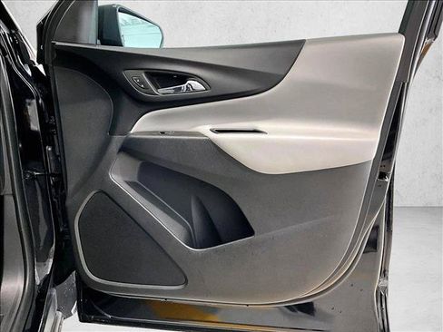 Used 2023 Chevrolet Equinox LS w/ LS Convenience Package FWD image 19