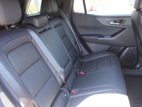 New 2026 Chevrolet Equinox LT w/ Convenience Package II AWD/4WD image 16