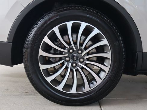 Used 2021 Lincoln Aviator Reserve w/ Equipment Group 201A RWD image 14