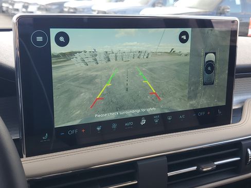 New 2026 Lincoln Corsair Premiere image 21