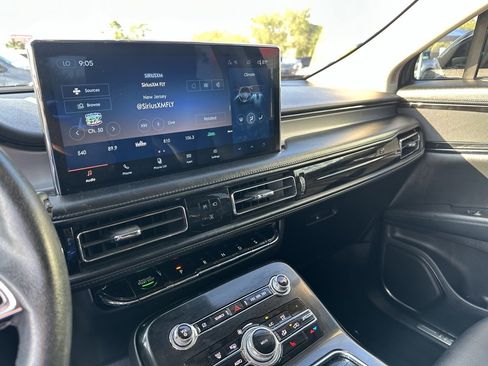 Used 2021 Lincoln Nautilus FWD image 14