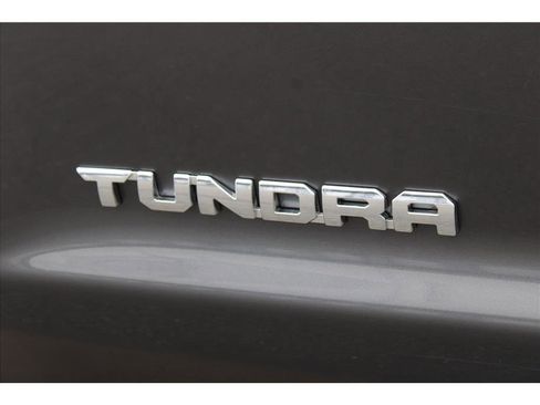 Used 2014 Toyota Tundra SR5 w/ SR5 Upgrade Package AWD/4WD image 31