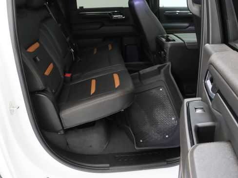 Used 2024 GMC Sierra 2500 AT4 w/ AT4 Premium Plus Package AWD/4WD image 40