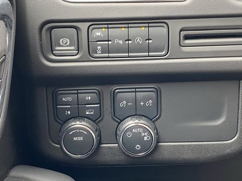 Used 2024 Chevrolet Tahoe LT image 16