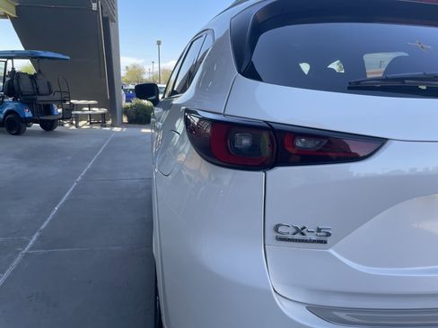 Used 2022 MAZDA CX-5 Signature image 12
