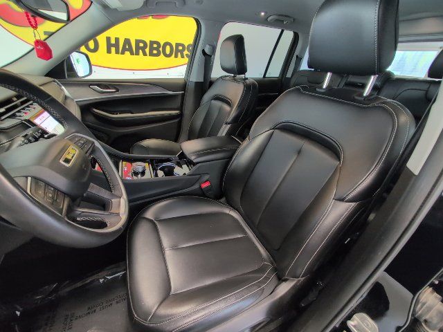 Used 2023 Jeep Grand Cherokee Limited AWD/4WD image 12