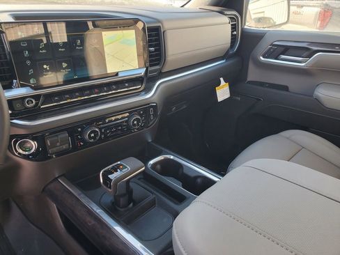 New 2026 Chevrolet Silverado 1500 LTZ w/ Z71 Off-Road Package image 18