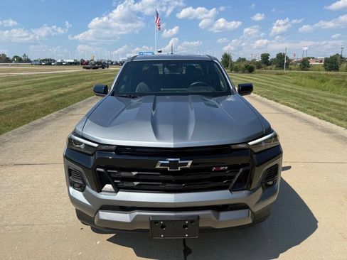 Used 2026 Chevrolet Colorado Z71 w/ Technology Package AWD/4WD image 11