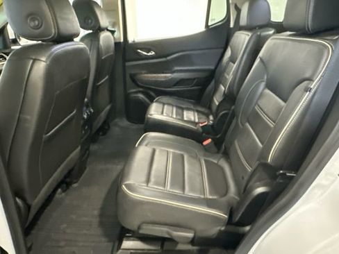 Used 2023 GMC Acadia Denali w/ Denali Ultimate Package AWD/4WD image 32