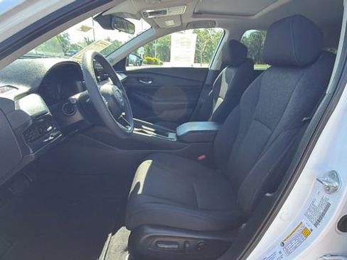 Used 2025 Honda Accord SE image 32