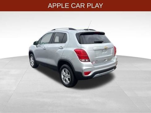 Used 2019 Chevrolet Trax LT w/ LT Convenience Package image 5