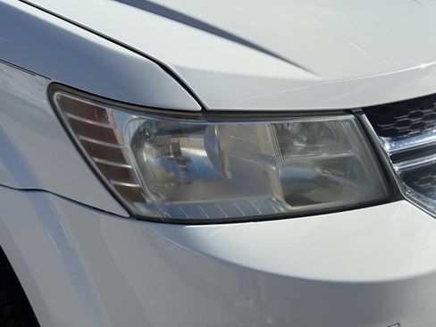 Used 2014 Dodge Journey SXT image 37