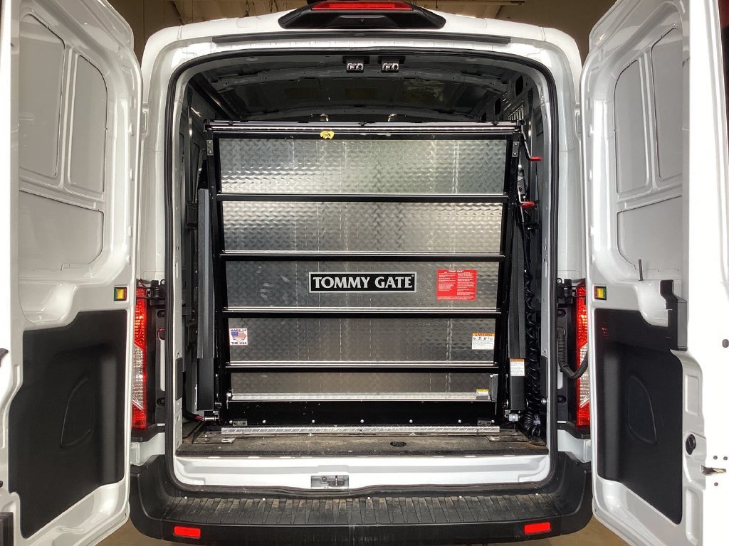 Used 2023 Ford E-Transit Medium Roof RWD image 8