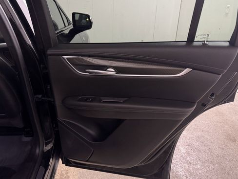 Used 2022 Cadillac XT6 Sport image 46