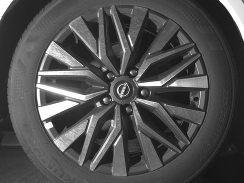 Used 2025 Nissan Altima 2.5 SV FWD image 15