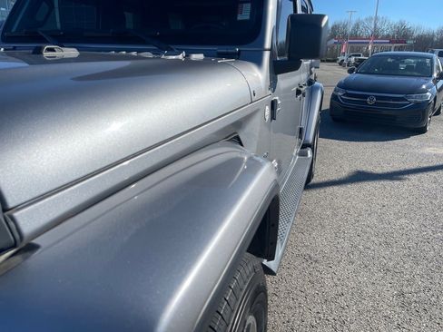 Used 2020 Jeep Wrangler Unlimited Sahara image 6