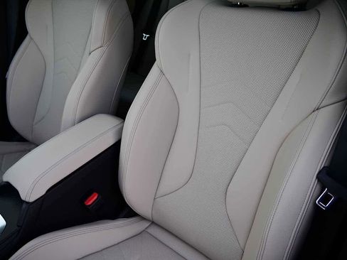 Used 2026 BMW 228i w/ Technology Package image 7