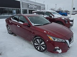 Used 2020 Nissan Altima 2.5 SV video 1