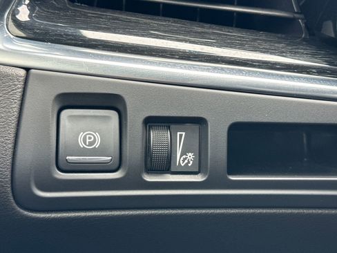 Used 2023 Cadillac XT5 Premium Luxury image 18