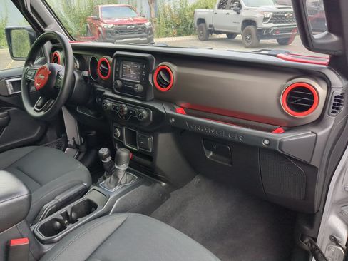Used 2021 Jeep Wrangler Unlimited Sport AWD/4WD image 29