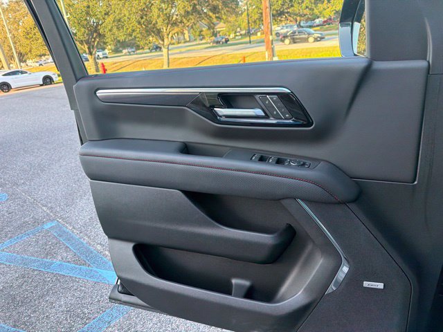 Used 2026 Chevrolet Suburban RST w/ Comfort Package RWD image 11