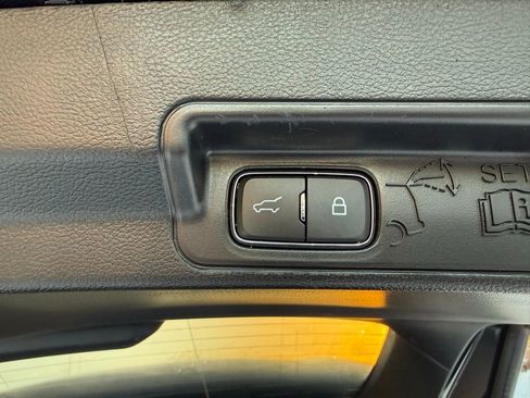 Used 2022 Ford Explorer ST image 23