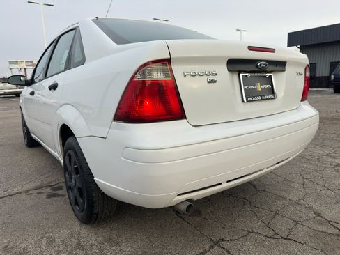 Used 2005 Ford Focus SE image 7